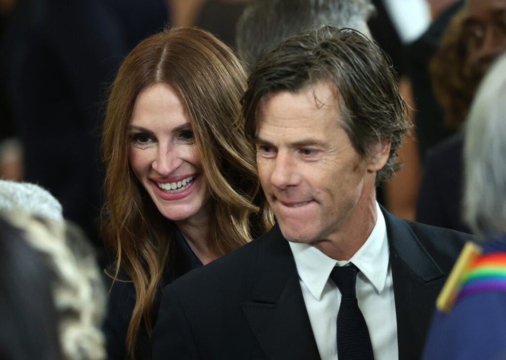 Julia Roberts and her husband cinematographer Daniel Moder attend a reception for the 2022 Kennedy Center honorees at the White House on December 04, 2022 in Washington, DC.