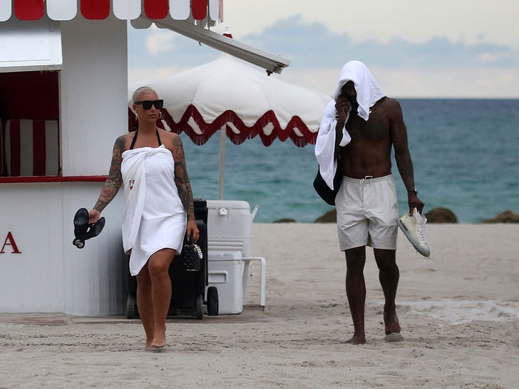 091924 amber rose at the beach mega