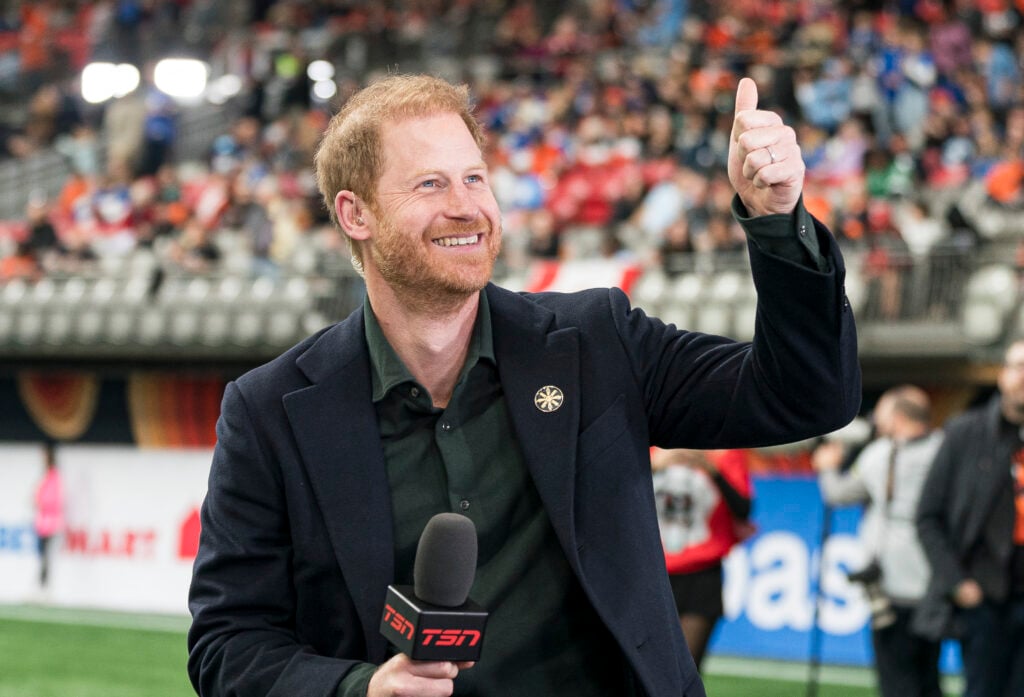 Prince Harry gives a thumbs up on November 17, 2024.