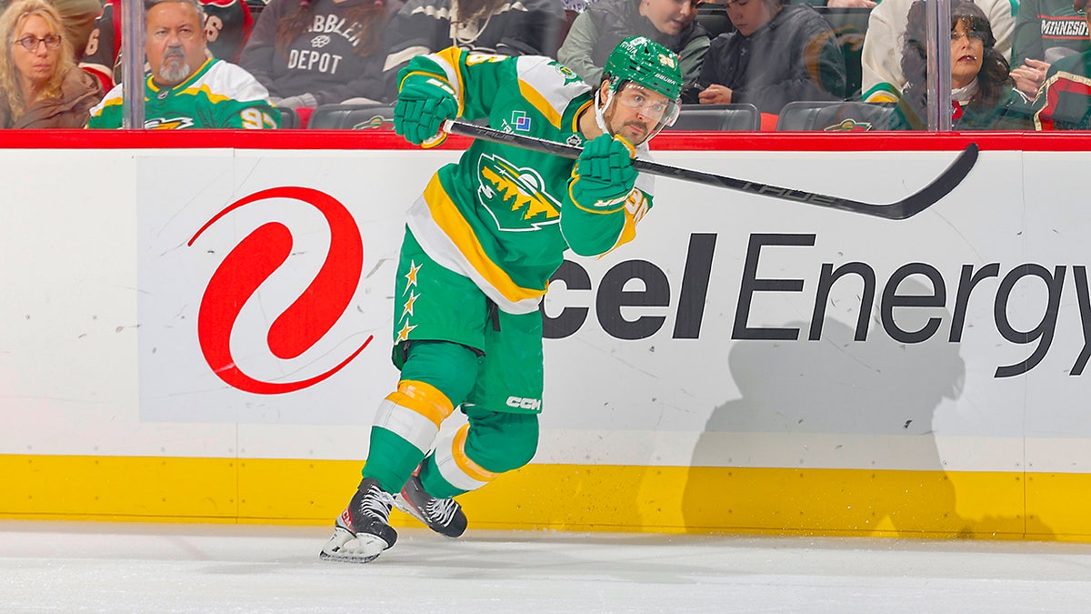 Mats Zuccarello shooting