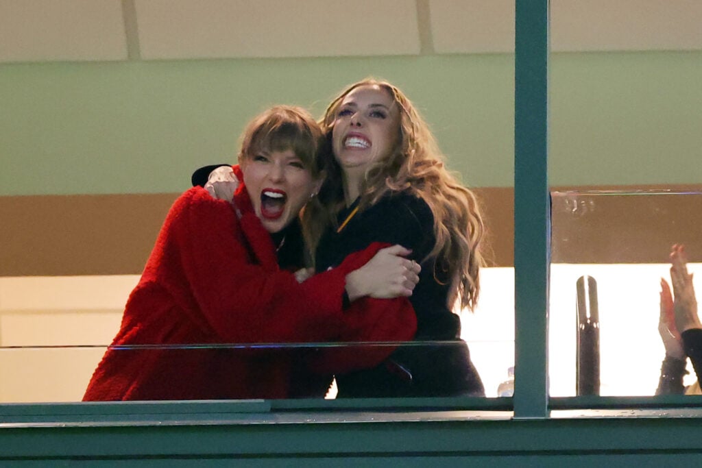 Taylor Swift and a fan, Brittany Mahomes, on December 3, 2023.