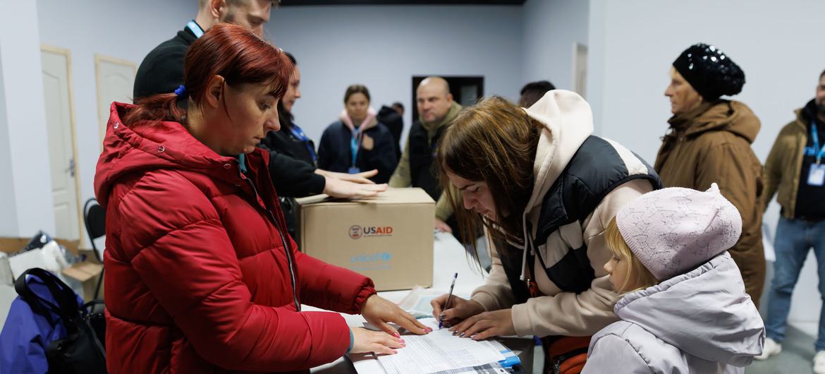 UNICEF has initiated the distribution of winter clothing to families in the eastern regions of Ukraine.