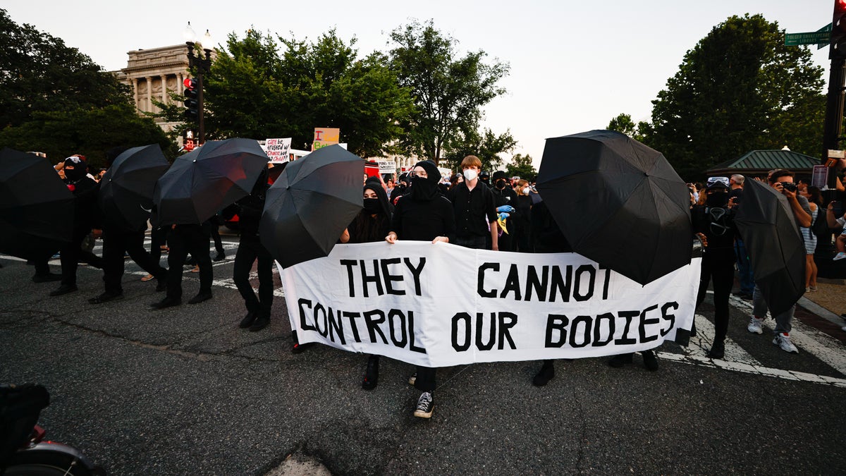 Antifa outside Supreme Court