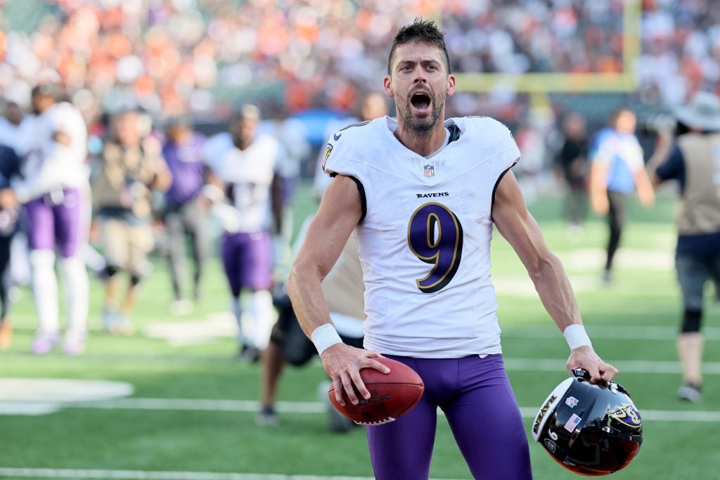 Justin Tucker #9 of the Baltimore Ravens reacts after kicking the game-winning field goal during overtime against the Cincinnati Bengals at Paycor Stadium on October 06, 2024 in Cincinnati, Ohio.