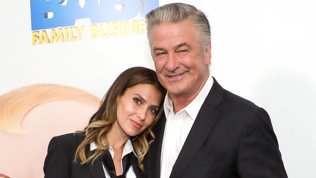 Hilaria and Alec Baldwin pose on red carpet